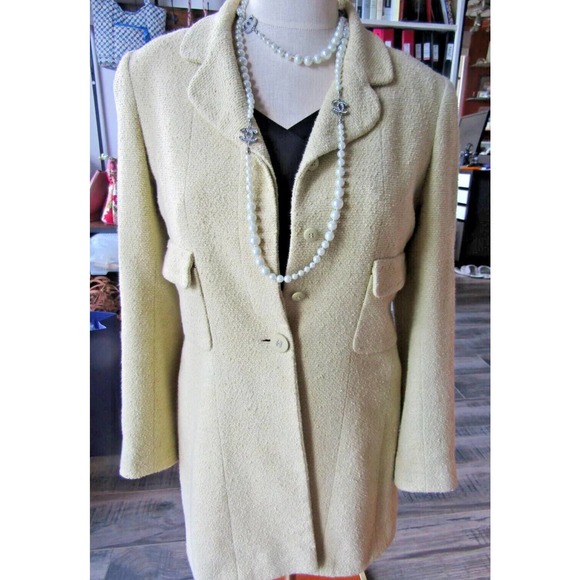 CHANEL Light Mustard Yellow Skirt 2 Piece Suit, Size 42 - Picture 6 of 12